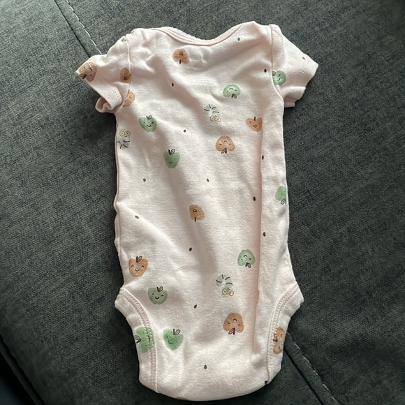 Carter’s Apple Newborn bodysuits and pants - Picture 5 of 14